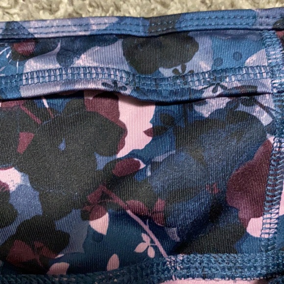 Capri Leggings - Picture 3 of 4